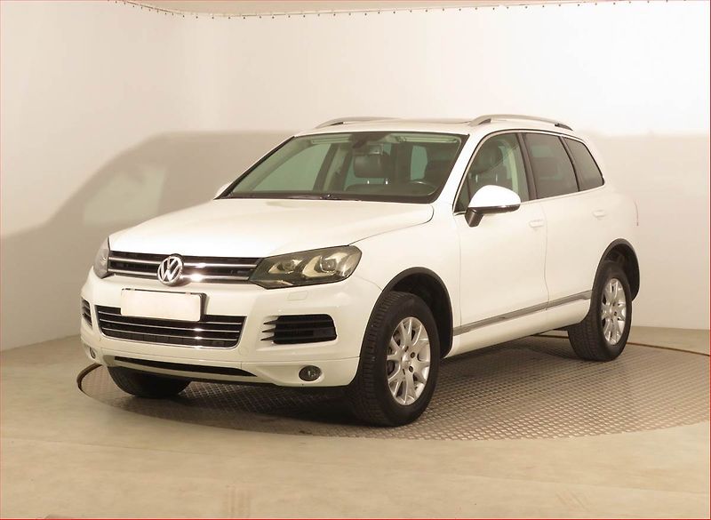 Volkswagen Touareg (2012) 3.0 TDI, 4X4, Automat - fotka 2 z 16