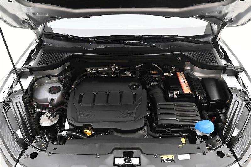 Škoda Karoq 2,0 TDI 85 kW DSG EL.KUFR Záru - fotka 9 z 31