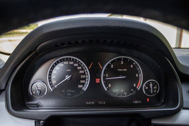 BMW X5 xDrive 30d - fotka 12 z 21