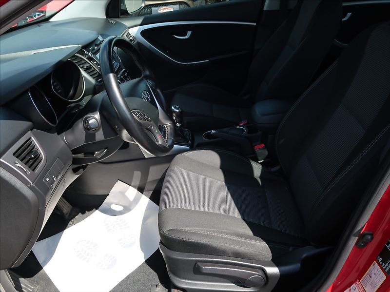 Hyundai i30 1,4 CVVT,73kW,NovéČR,Klima - fotka 12 z 24