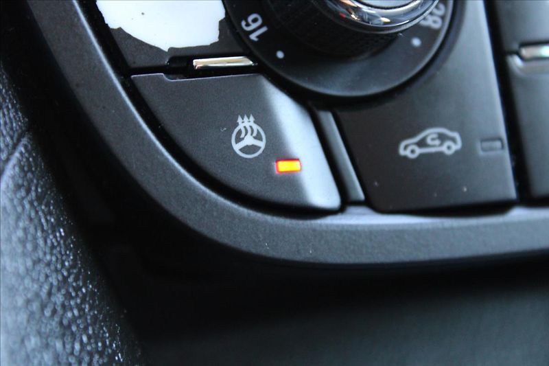 Opel Meriva 1,4 T  ČR,1.MAJITEL,COSMO - fotka 12 z 23