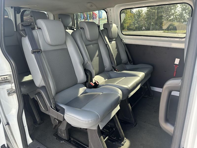 Ford Transit Custom (2018) 2.0TDCi 77kW 9 míst - fotka 14 z 25