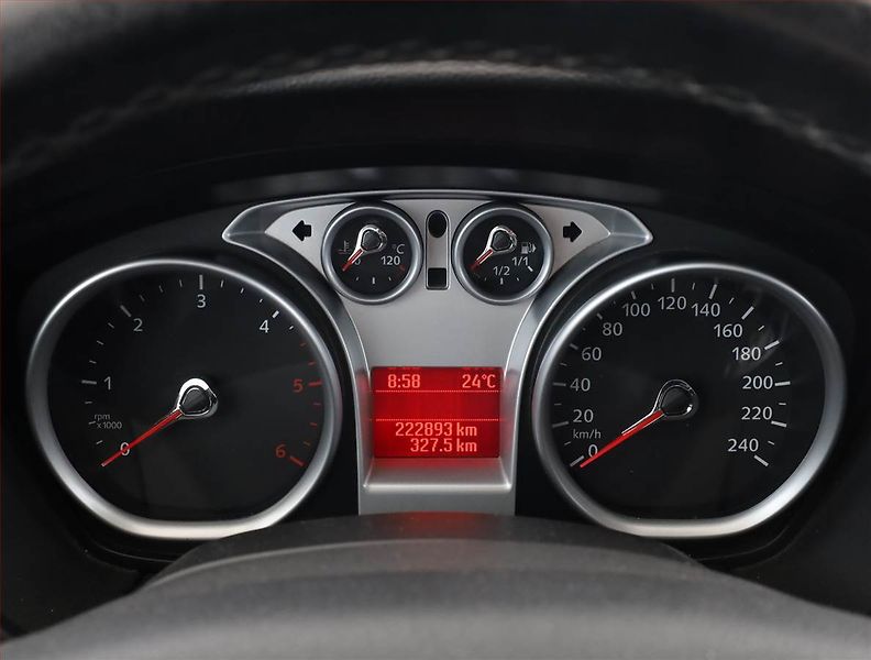 Ford Focus (2008) 1.6 TDCi, nová STK, Tažné - fotka 8 z 15