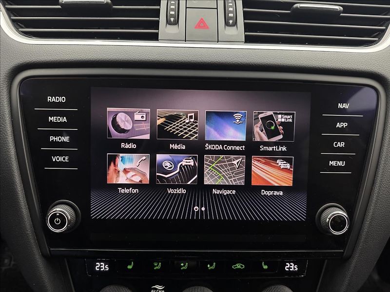 Škoda Octavia 2,0 LED STYLE NAVI KEYLESS CZ - fotka 16 z 42