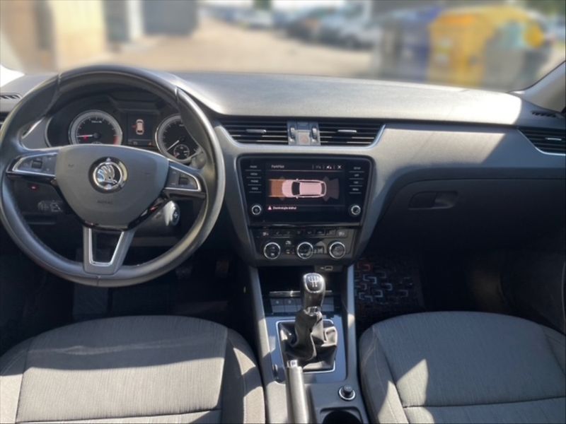 Škoda Octavia 1,6 TDI 85 Style - fotka 9 z 11