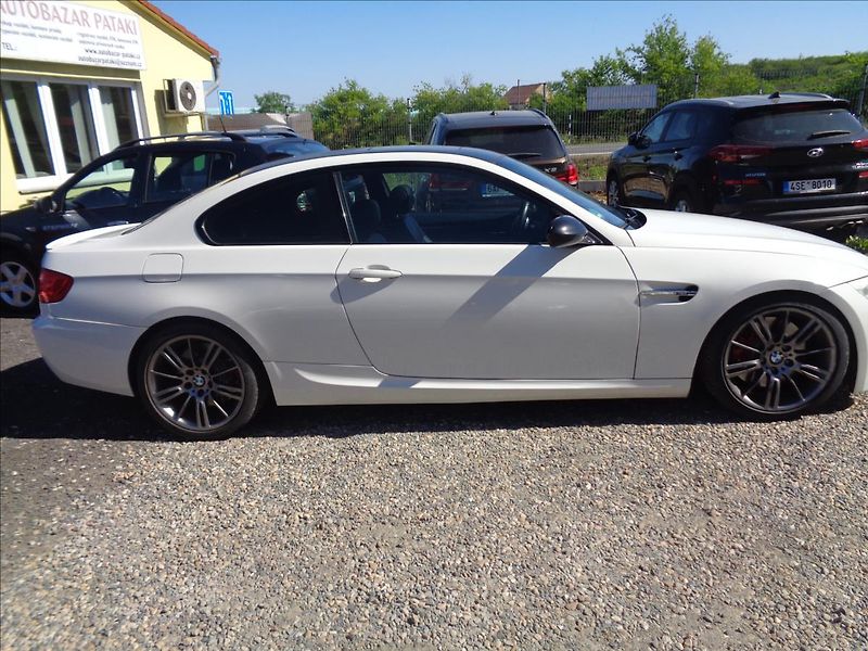 BMW Řada 3 3,0 - fotka 6 z 26