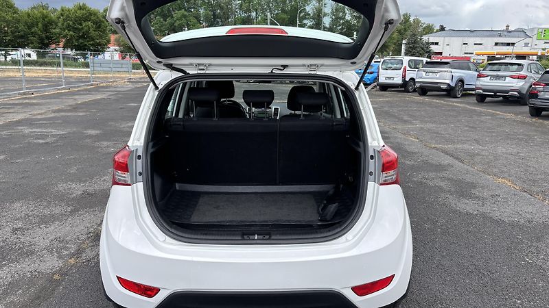 Hyundai ix20 (2013) 1,4CRDi TRIKOLOR - fotka 14 z 17