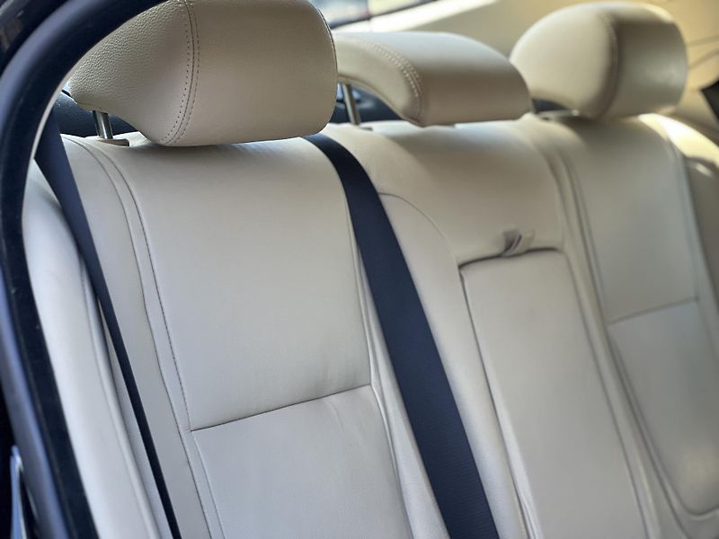 Jaguar XF 3.0D AUTOMAT KŮŽE NAVI KAMERA  - fotka 35 z 51