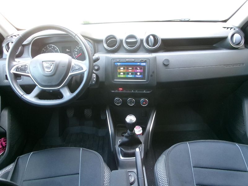 Dacia Duster (2020) 1,5dCi 4x4 KLIMA ČR - fotka 23 z 37
