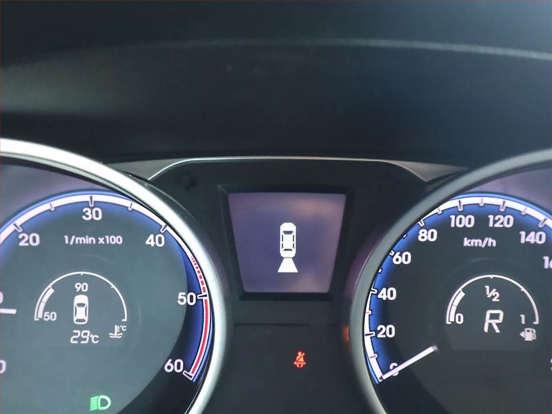 Hyundai ix35 (2013) 2.0 CRDi, 4X4, Automat - fotka 19 z 19