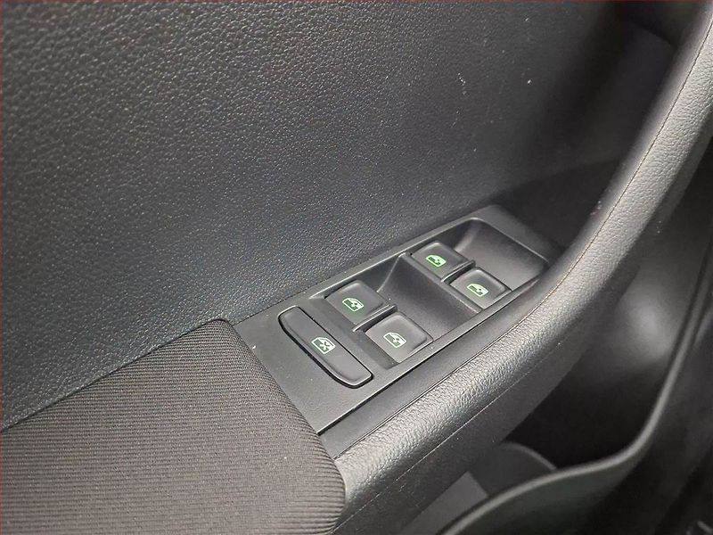Škoda Fabia (2020) 1.0 TSI, Serv.kniha, Tempomat - fotka 17 z 17