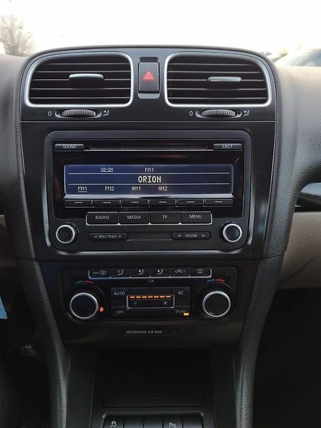 Volkswagen Golf (2011) - fotka 23 z 31
