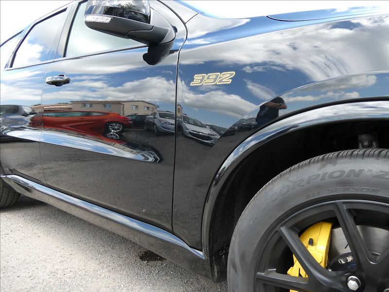 Dodge Durango 6,4 SRT AWD 354kW,1.maj,ČR,LPG - fotka 14 z 50