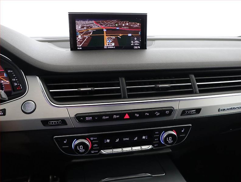 Audi Q7 (2017) S-Line 3.0 TDI - fotka 10 z 21