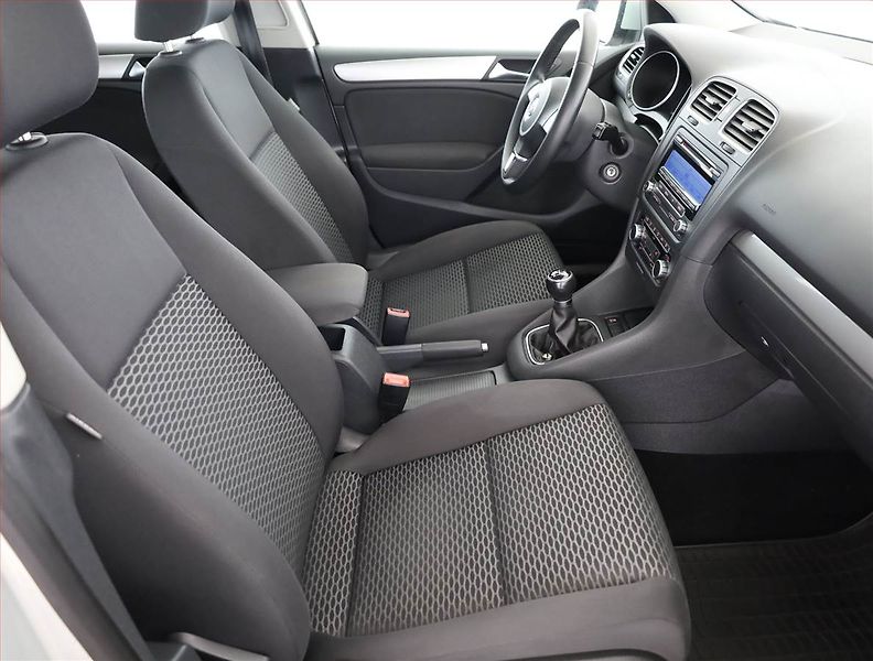 Volkswagen Golf (2010) 1.2 TSI, ČR,1.maj, Serv.kniha - fotka 7 z 18