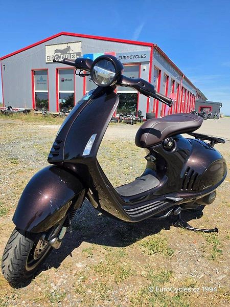 Vespa 946 (2026) 946 Horse - fotka 4 z 17