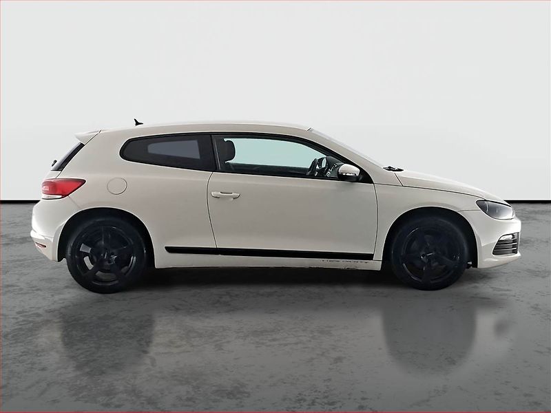 Volkswagen Scirocco (2010) Sport 1.4 TSI, Park. senzory - fotka 6 z 14