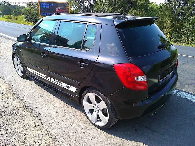 Škoda Fabia (2008) 1.9 TDi, 77 kW, kabriolet - fotka 3 z 34