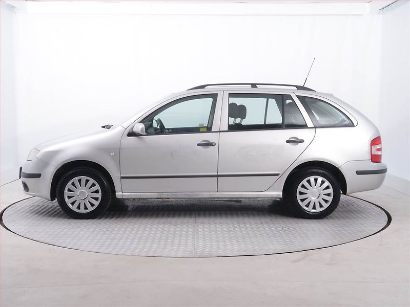 Škoda Fabia (2006) Elegance 1.2 12V, Serv.kniha - fotka 3 z 19