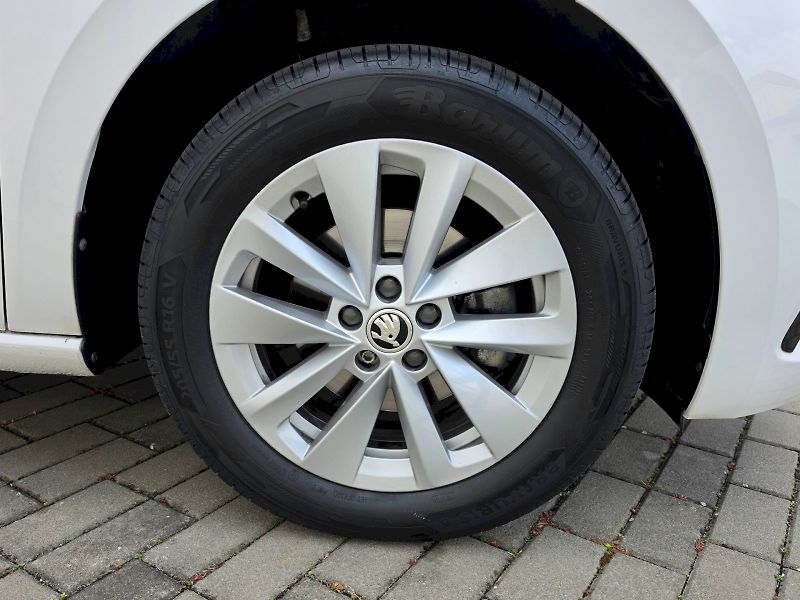 Škoda Scala (2023) 1,0TSI 81KW STYLE - fotka 29 z 32