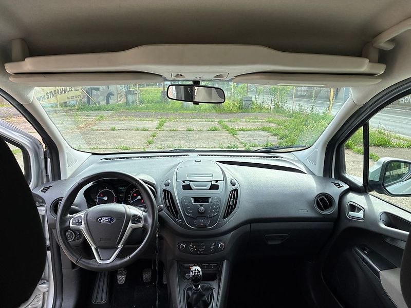 Ford Tourneo Courier 1.5 TDCi ČR 1.Maj 72 tkm DPH - fotka 14 z 24