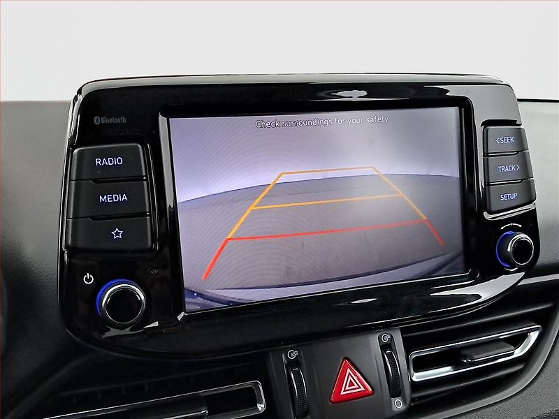 Hyundai i30 (2022) Family Smart 1.5 T-GDI MHEV - fotka 20 z 25