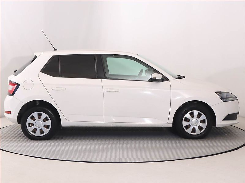 Škoda Fabia (2019) 1.0 TSI - fotka 6 z 14