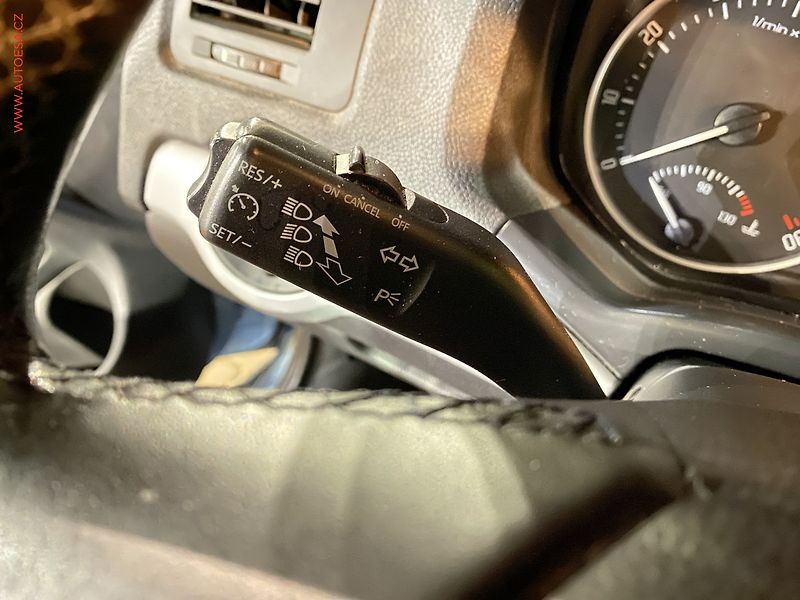 Škoda Octavia (2010) 1.2TSi, ČR, AC, zmk.řazení - fotka 13 z 16
