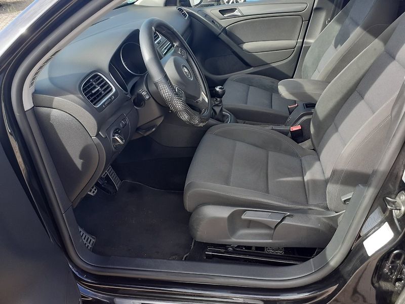 Volkswagen Golf (2011) VI 1.2 TSi - fotka 17 z 41