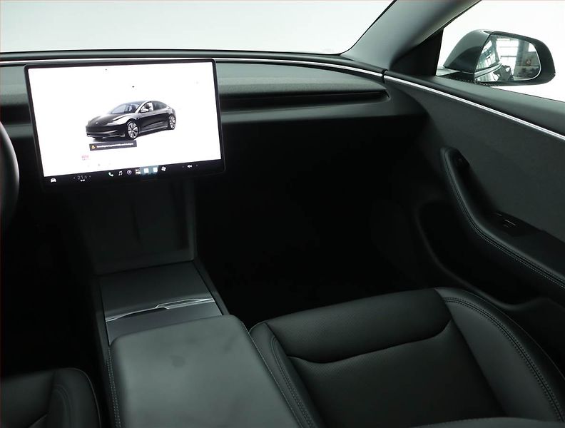 Tesla Model 3 (2024) Standard Range LFP, SoH 95% - fotka 8 z 22
