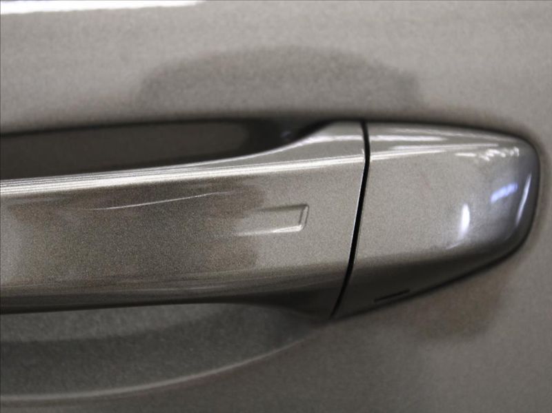 Citroën C5 X 1,6 PT 133kW Shine Akční CENA! - fotka 23 z 25