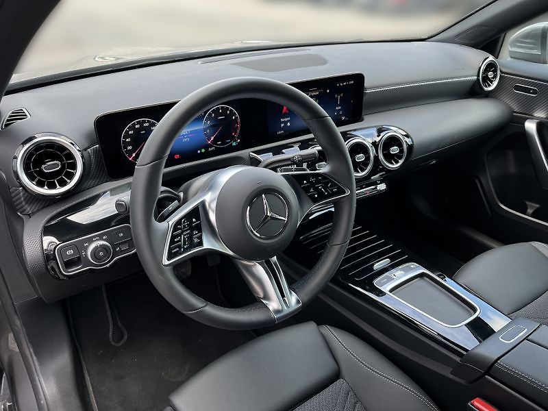 Mercedes-Benz Třídy A A-Třída 180 Progressive Editio - fotka 10 z 21