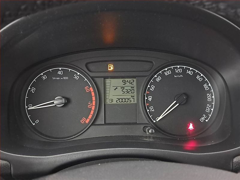 Škoda Fabia (2008) 1.2, po STK, servisované - fotka 11 z 15