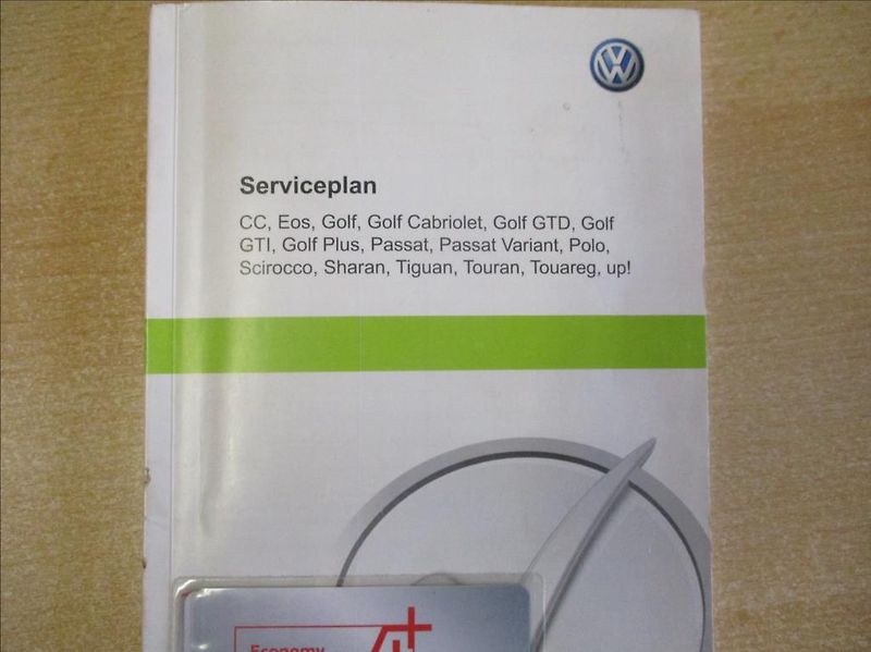 Volkswagen up! 1,0 MPi, klima, serv.kniha, - fotka 19 z 32
