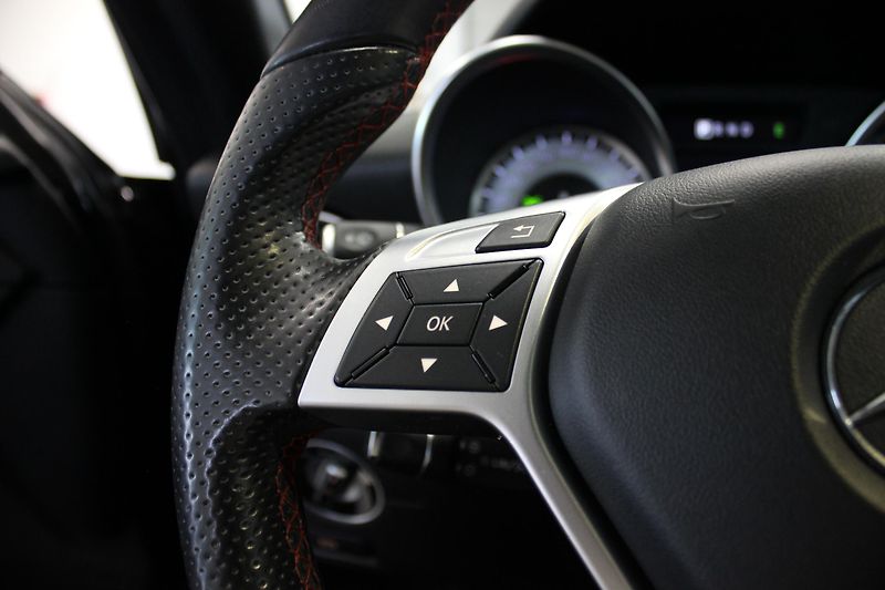 Mercedes-Benz SLK (2015) SLK350 3,5 AUTOMAT - fotka 16 z 37