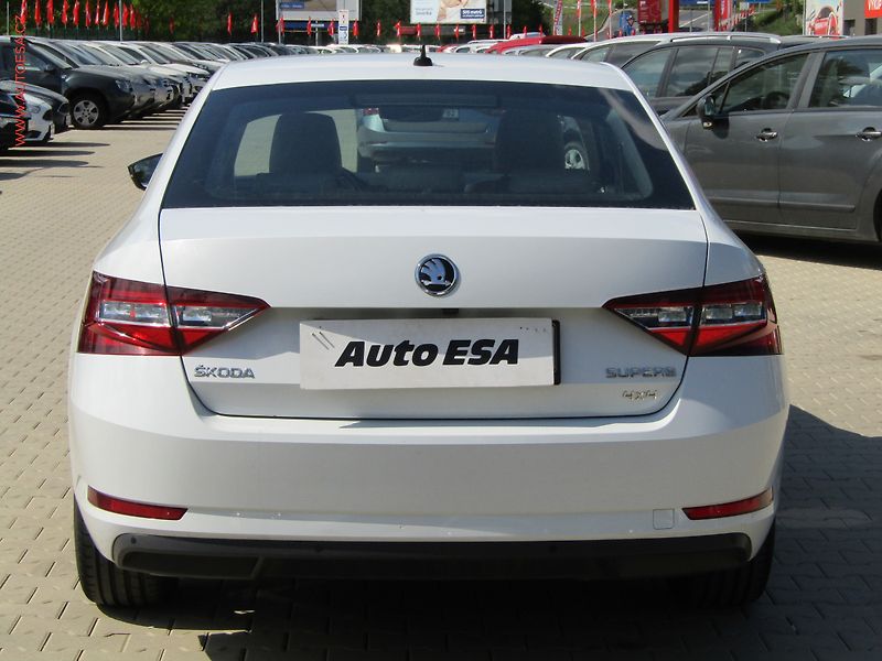 Škoda Superb (2016) 2.0 TDi 4x4, ČR, L&K, DSG - fotka 5 z 23