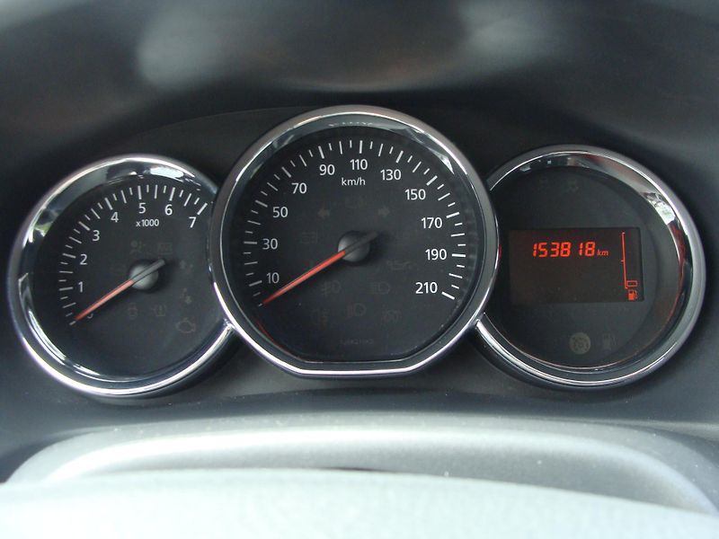Dacia Logan 1.2i, klima - fotka 11 z 22