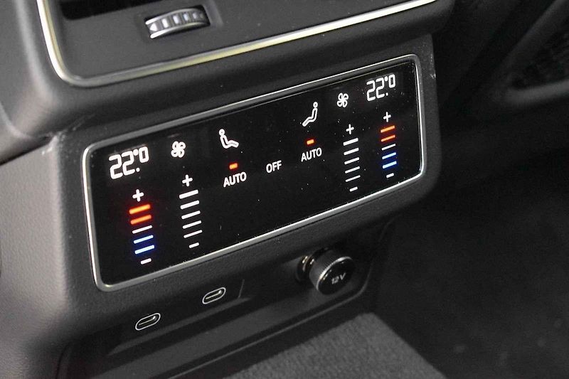 Auto se hodí prakticky na všechny typy silnic