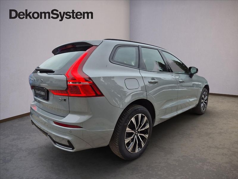 Volvo XC60 2,0 B4 AWD diesel Plus Dark Au - fotka 3 z 19