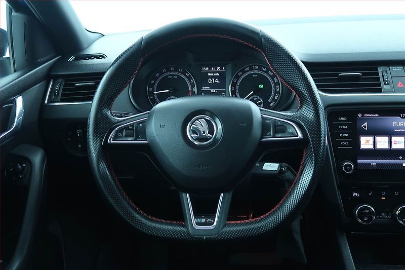 Škoda Octavia (2017) RS 2.0 TDI, 4X4, Automat - fotka 18 z 24