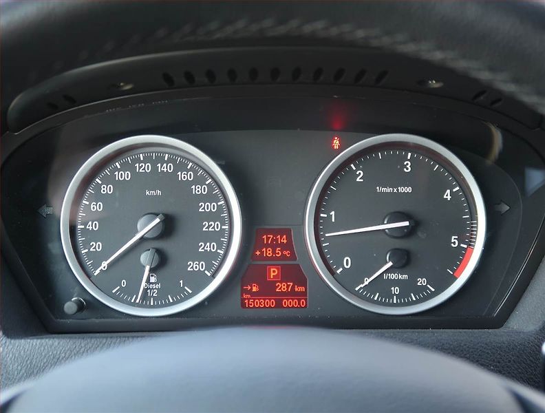 BMW X6 (2013) xDrive30d, 4X4, Automat - fotka 11 z 27