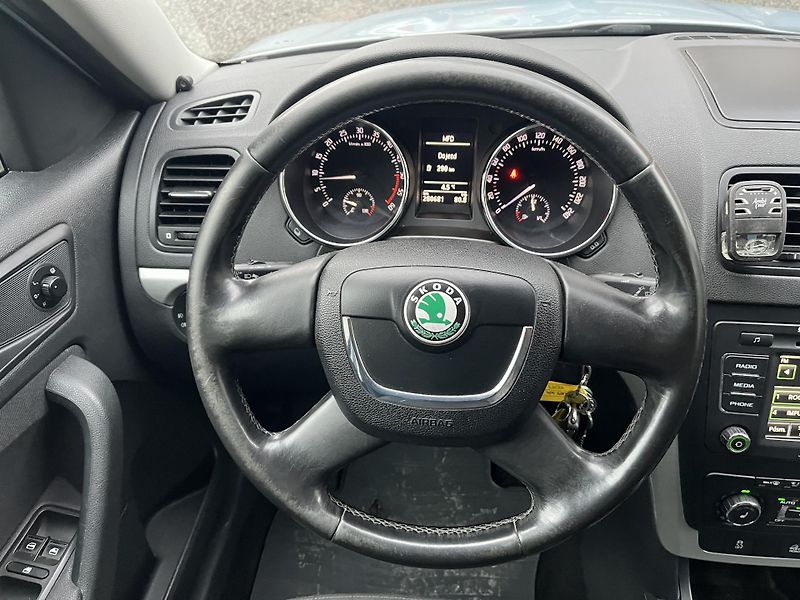 Škoda Yeti (2010) 2,0 TDi 103Kw 4X4 MAN.ČR!!! - fotka 12 z 18