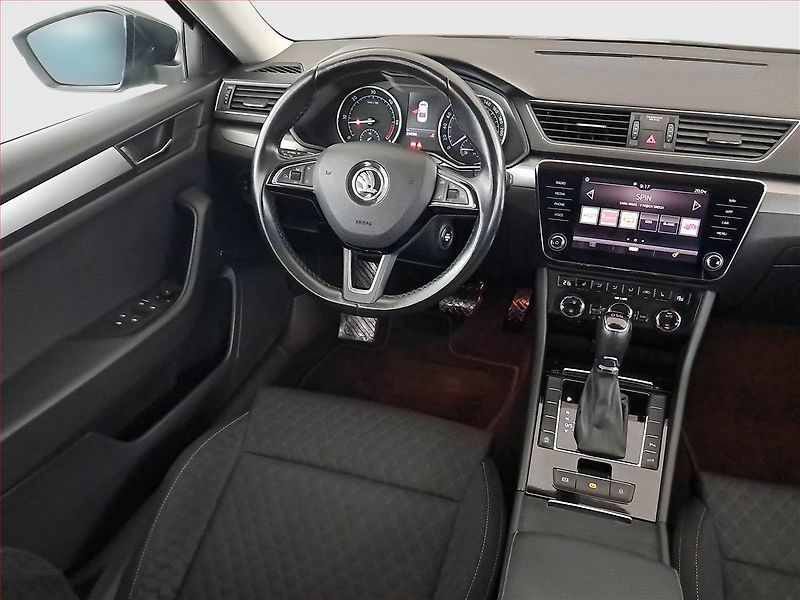 Škoda Superb (2017) 2.0 TDI, Automat, Bi-Xenony - fotka 7 z 19