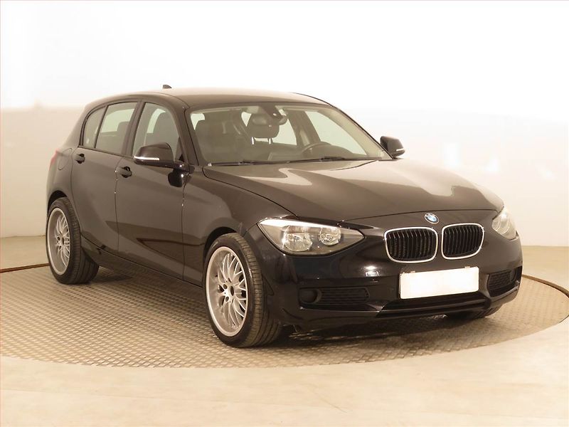 BMW Řada 1 (2012) 116d, Serv.kniha, Navi - fotografie inzerátu