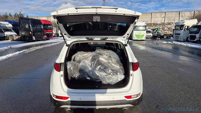 Kia Sportage 1,6 i 130 kW - fotka 17 z 19