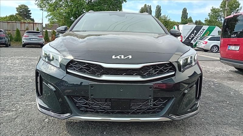 Kia XCeed 1,6 T-GDi 7DCT STEEL E. 132 - fotka 2 z 8
