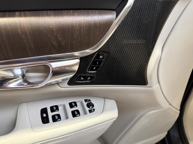 Volvo V90 T8 AWD Recharge Inscription Au - fotka 10 z 17