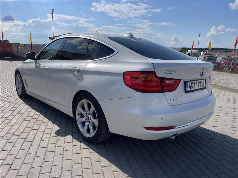BMW Řada 3 2,0 d 120kw GT Panorama, prav. - fotka 33 z 39