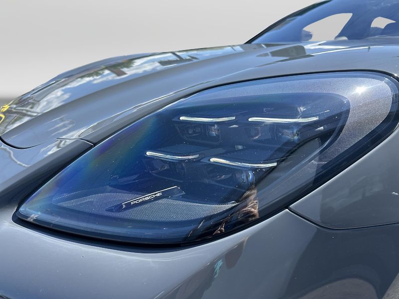 Porsche Panamera (2025) Turbo S E-Hybrid - fotka 9 z 29