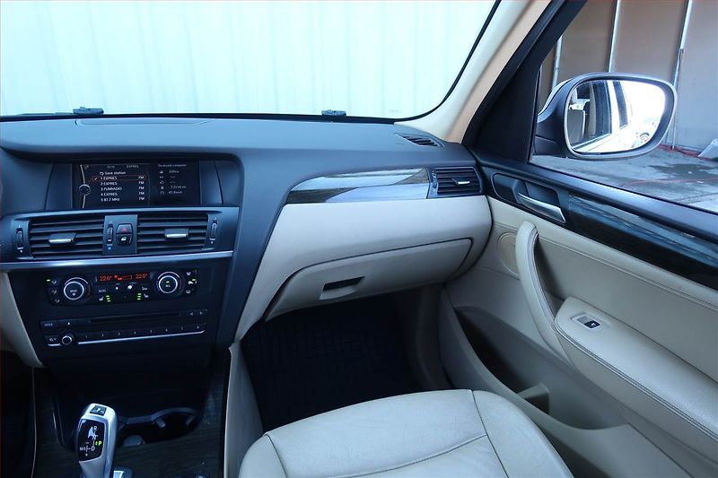 BMW X3 (2011) xDrive20d, 4X4, Automat, Navi - fotka 8 z 21